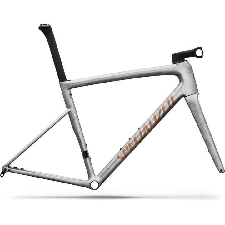 74926-10-tarmac-sl8-frmset-sildst-shdwsil-ptnorgtnt-02-1919532-1.jpg Specialized Cadre de Vélo de Course Carbone - TARMAC SL8 - 2026 – Image 1