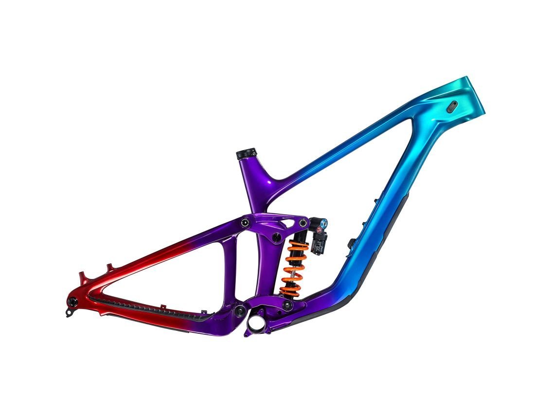 MY24-Reign-Advanced-FR_Color-A-Rainbow-Sprayed-1.jpg Kit Cadre Enduro Reign Advanced – Image 1